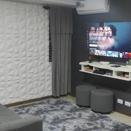 Apartamento Entero Centrico Y Confortable Santa Cruz de La Sierra Exterior photo