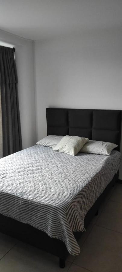 Apartamento Entero Centrico Y Confortable Santa Cruz de La Sierra Exterior photo